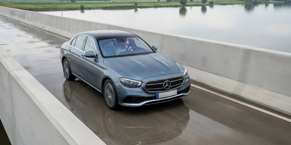 Mercedes E 300 e Charging cable